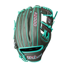 2025 Wilson Summer A2000 1975 11.75" Infield Baseball Glove
