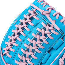 Wilson A2000 D25 12.25" Winter Collection Pitcher’s Glove